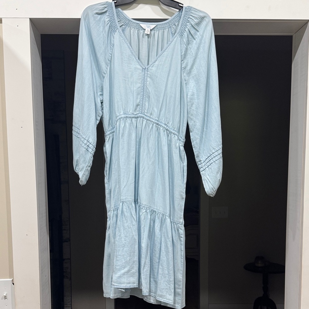 Time and Tru Light Blue Midi Tiered V-Neck Dress